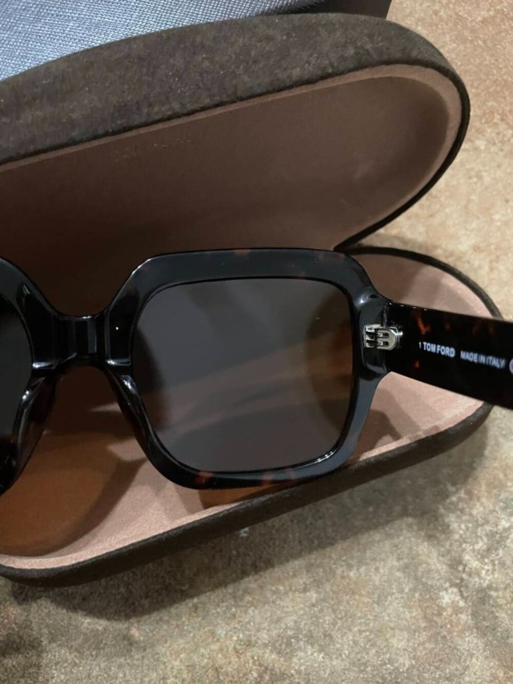 Tom Ford FT1082 Brown Tortoise Sunglasses - Picture 7 of 9